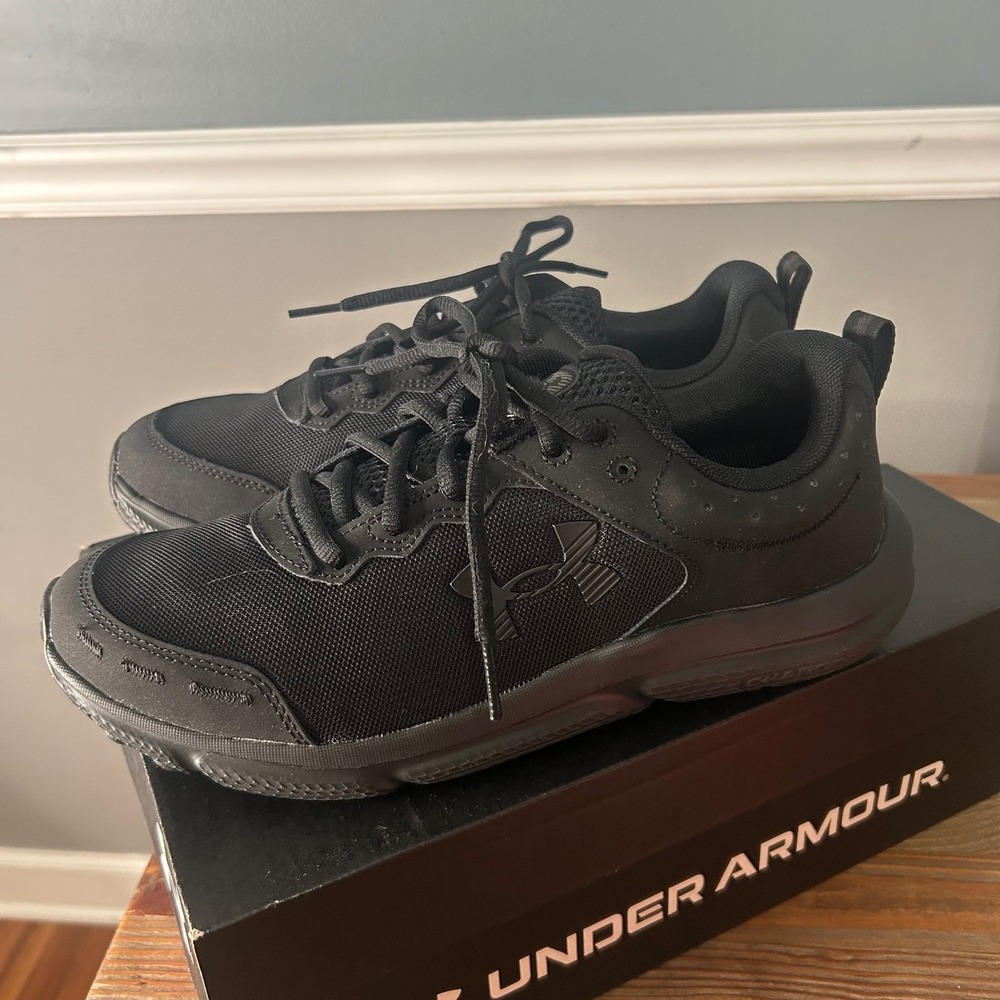 Under Armour Charged Assert 10 Running Shoes Lightweight Black Mens 9.5